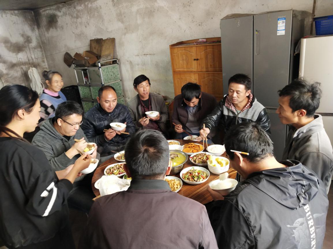 热闹的驻点生活